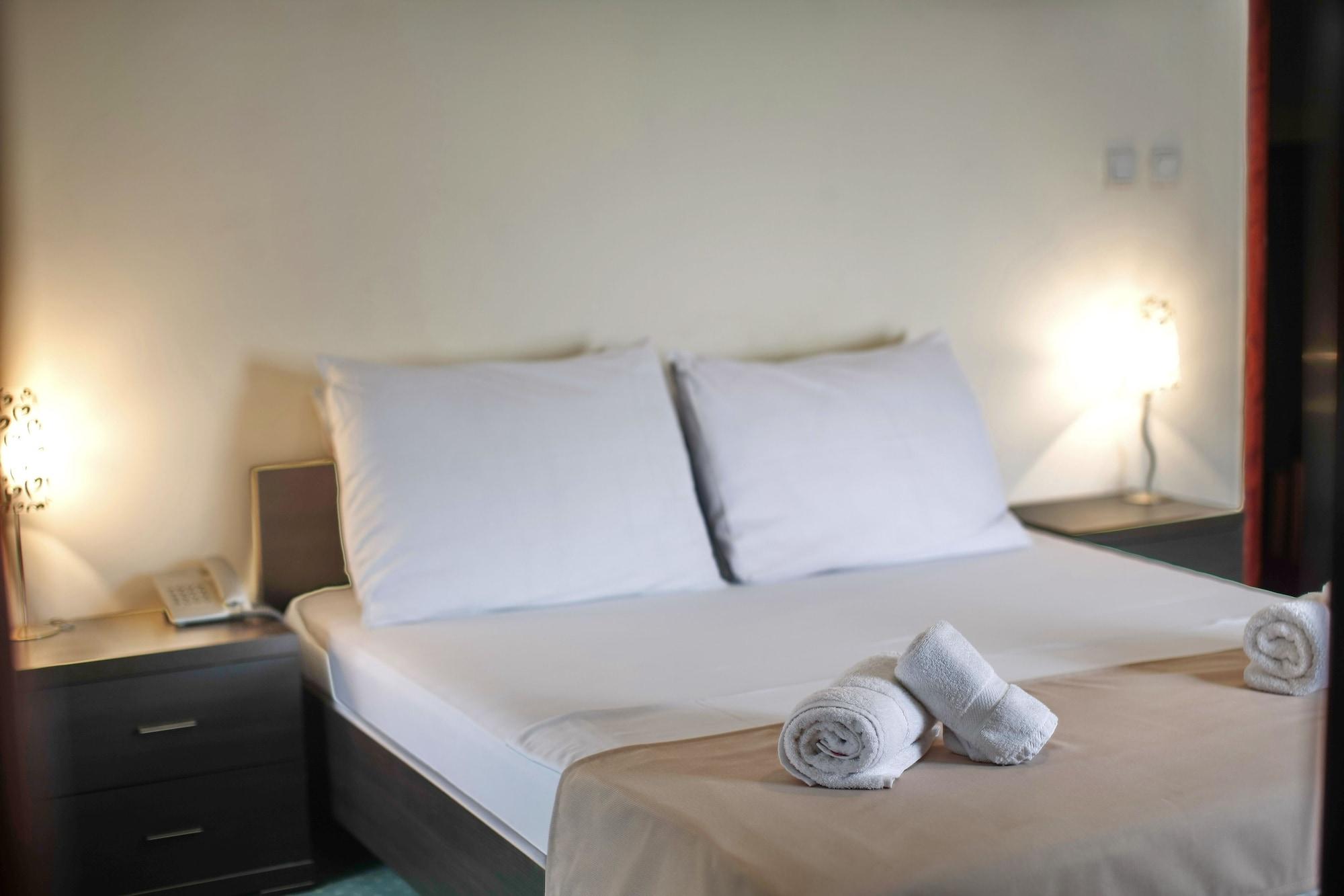 Hotel Happy Star Club Belgrado Exterior foto