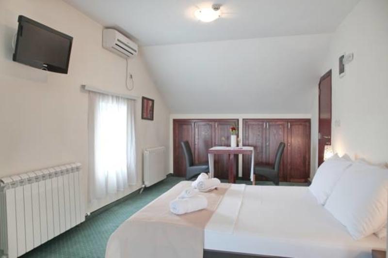 Hotel Happy Star Club Belgrado Exterior foto