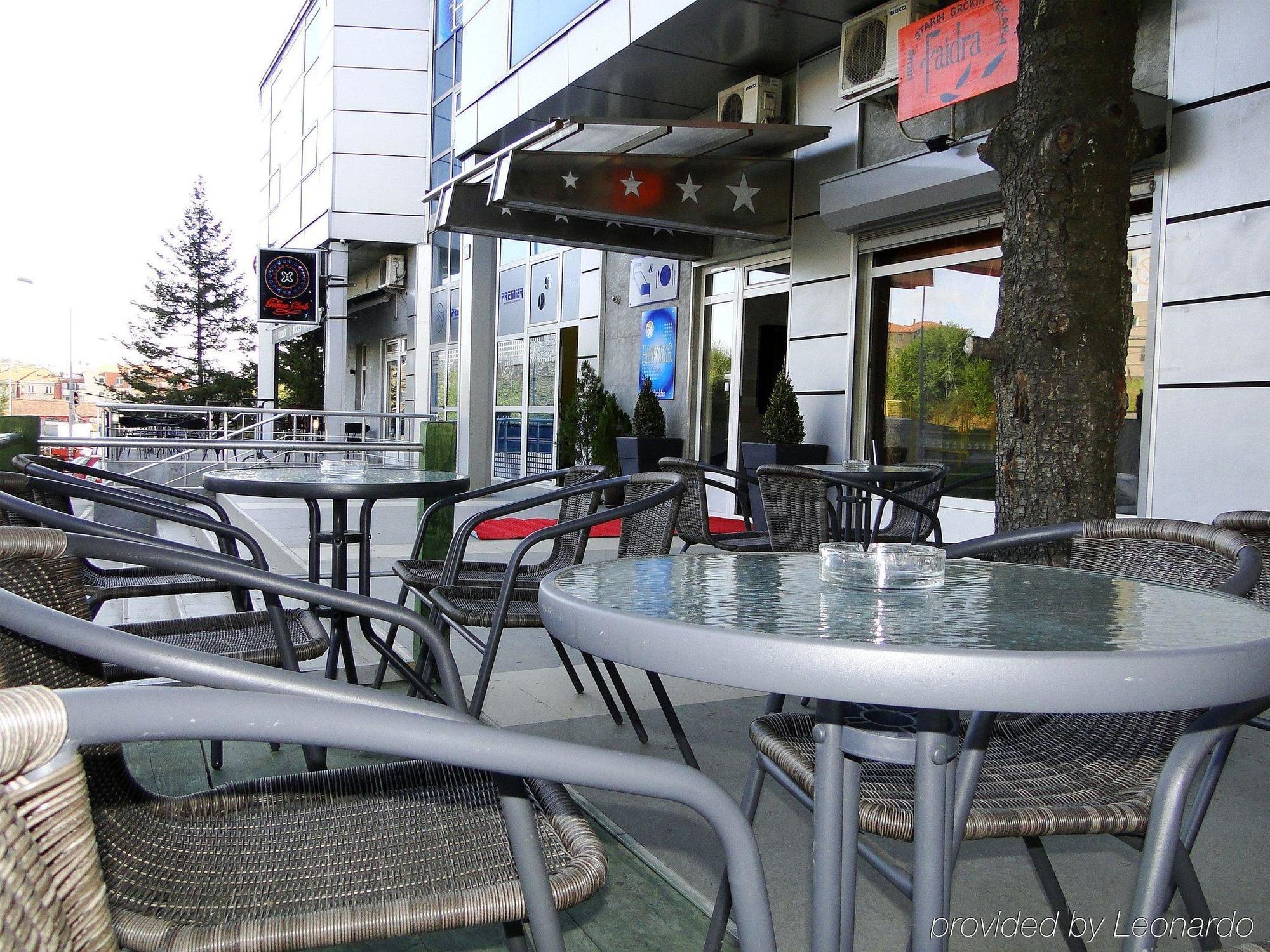 Hotel Happy Star Club Belgrado Exterior foto