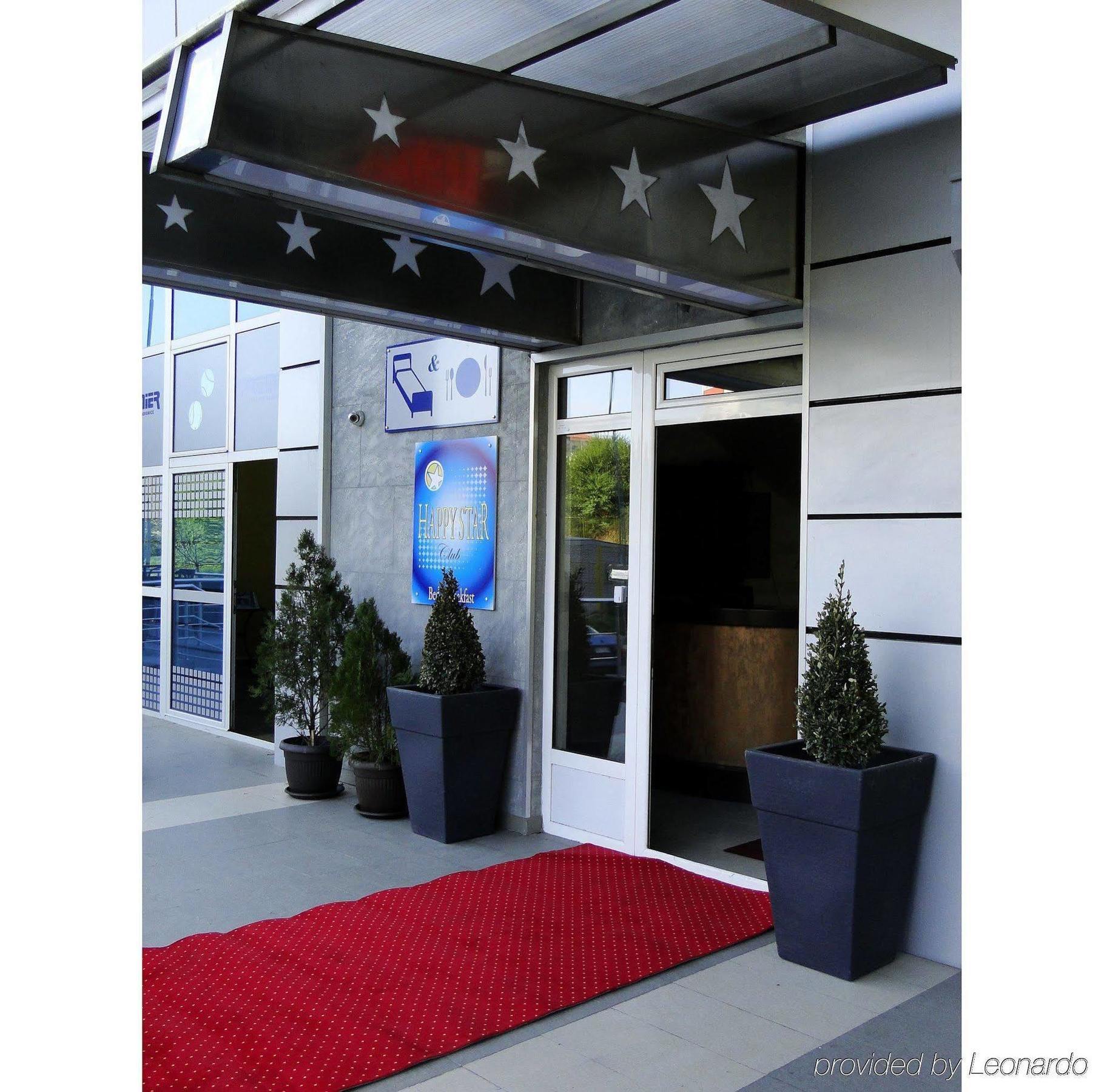 Hotel Happy Star Club Belgrado Exterior foto